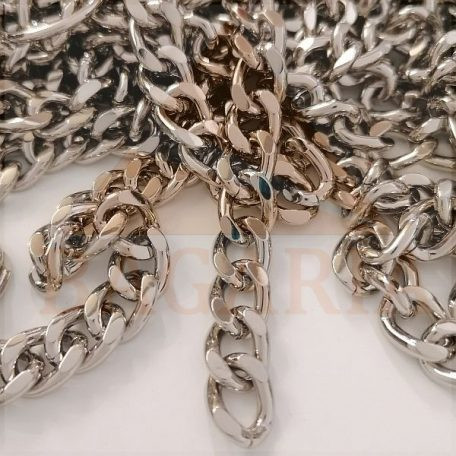 Lánc , vasalapú , 11 mm x 8 mm nikkel