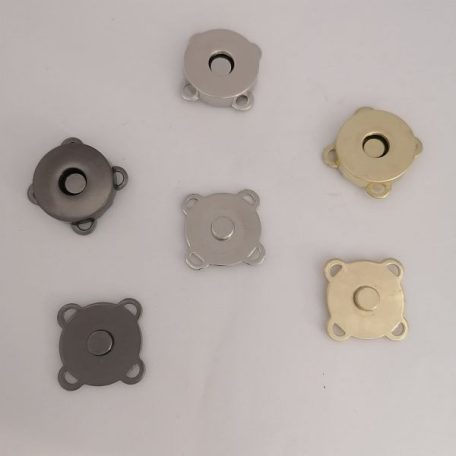 Mágneszár  varrható 18 MM vastag . kerek