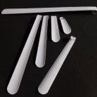 Cipőkanál fém  12 ,- 16 ,- 29 ,- 41,- 57 cm hosszú , fehér festett