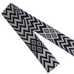   Sima fényes 50 mm x 3 mm  szövött szatén heveder , fekete-fehér rombusz mintás