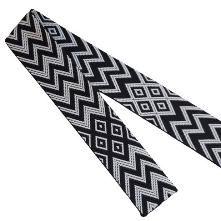 Sima fényes 50 mm x 3 mm  szövött szatén heveder , fekete-fehér rombusz mintás