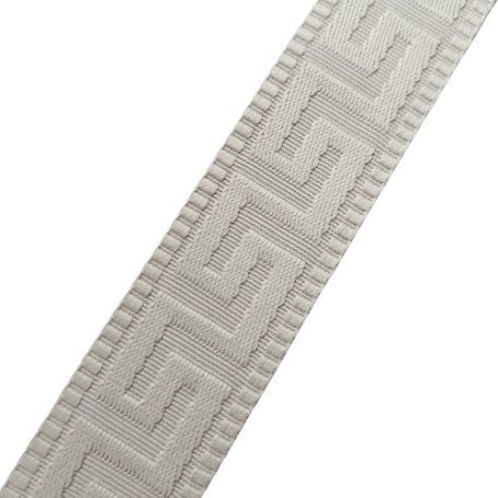 Matt dombor mintájú 50 mm x 3 mm  szövött szatén heveder, világos fehérhomok színű görög mintás