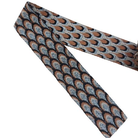 Sima fényes 40 mm x 3 mm  kétoldalas ,szövött szatén heveder, fekete-világos barna- ezüst pikkely mintás