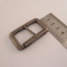 40 MM zamak pergős csat , fekete nikkel